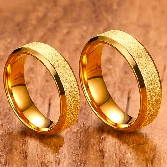 PAR DE ALIANCA DE OURO 18K FOSQUEADA CHANFRADA 6MM 10G